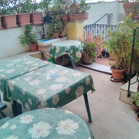 Room In Guest Room - Single Room With Shared Bathroom ตาออร์มินา ภายนอก รูปภาพ